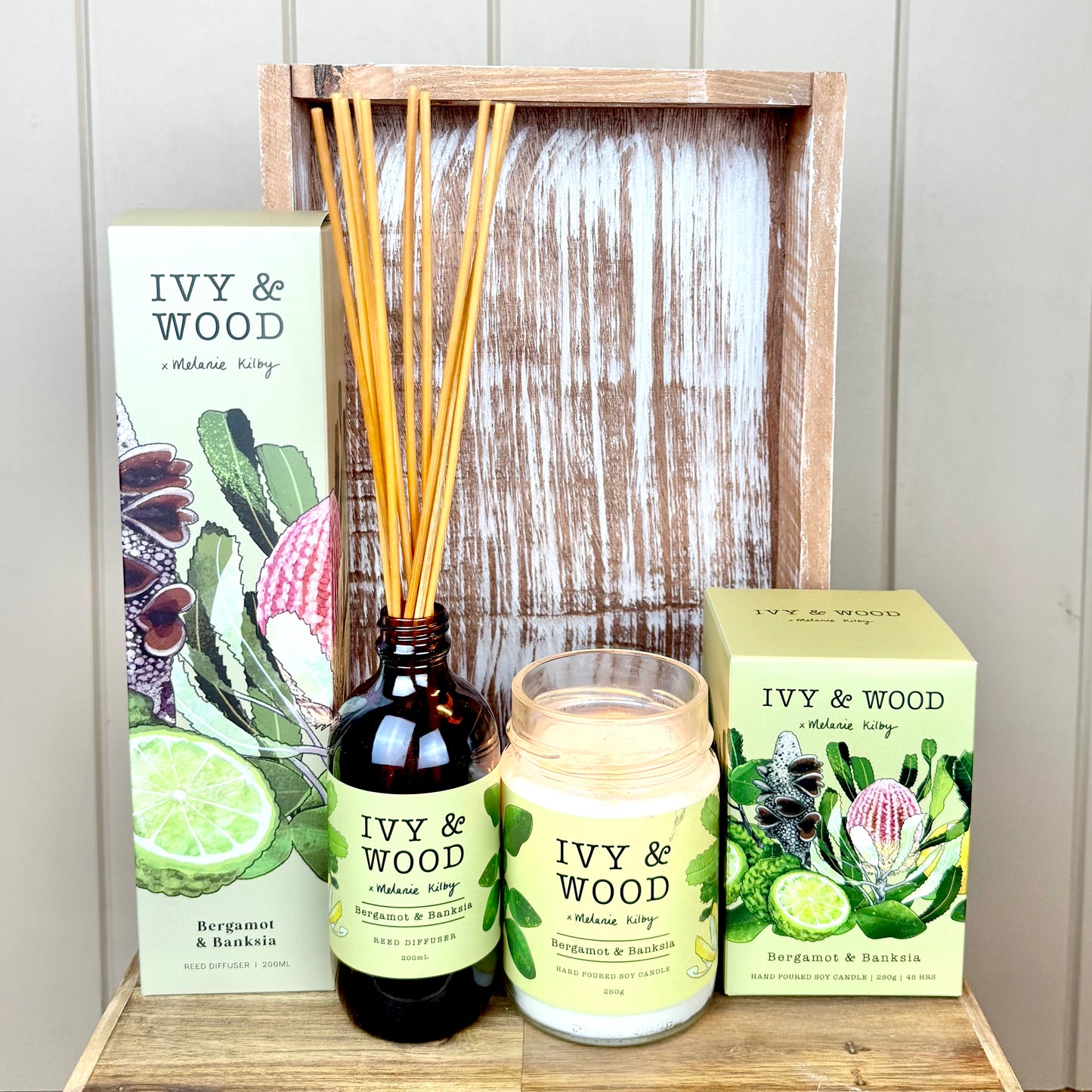 Ivy and Wood Candle and Diffuser Hamper