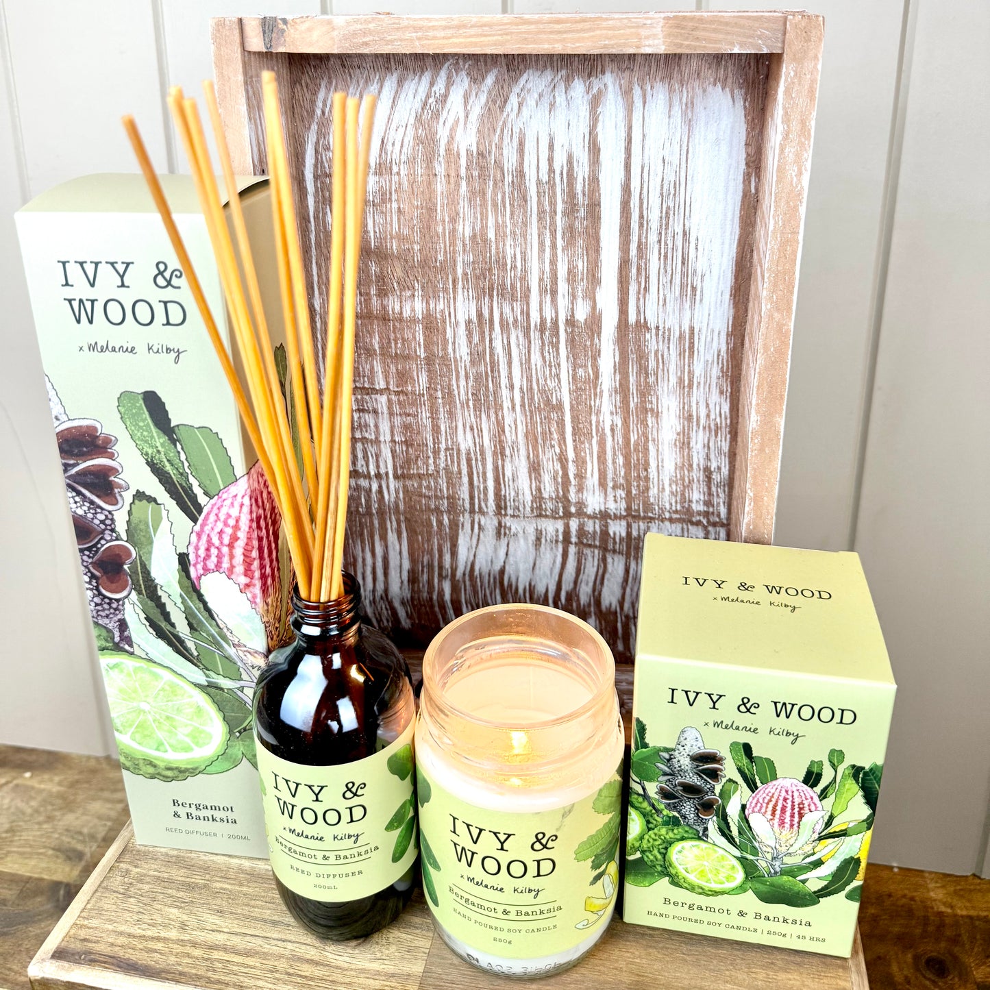 Ivy and Wood Candle and Diffuser Hamper